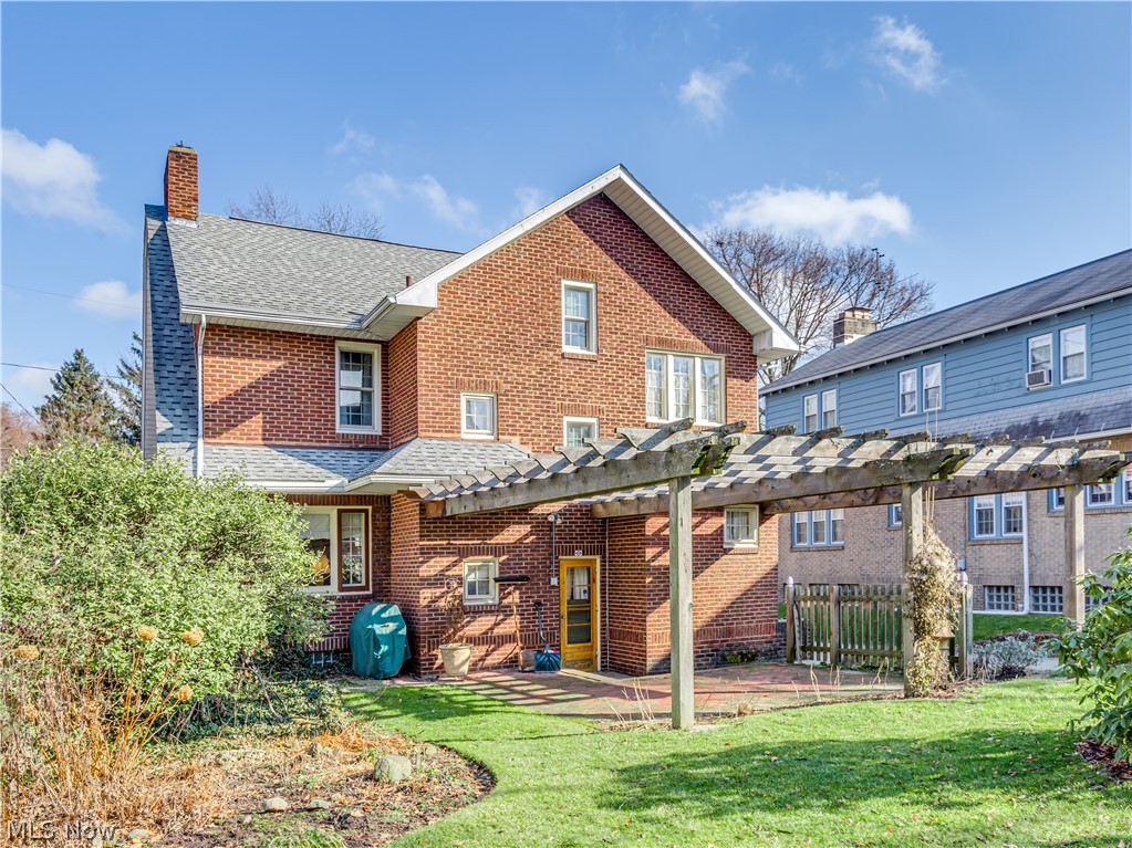 418 Merriman Road Akron, OH 44303 - Photo 4 of 35 Gallery Image 4