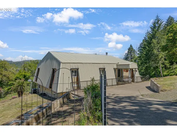 $649,000 | 331 Hemlock Lane, Roseburg, OR 97471