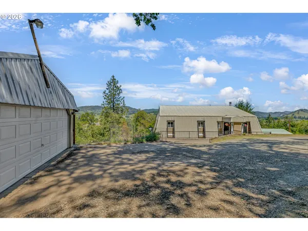 $649,000 | 331 Hemlock Lane, Roseburg, OR 97471
