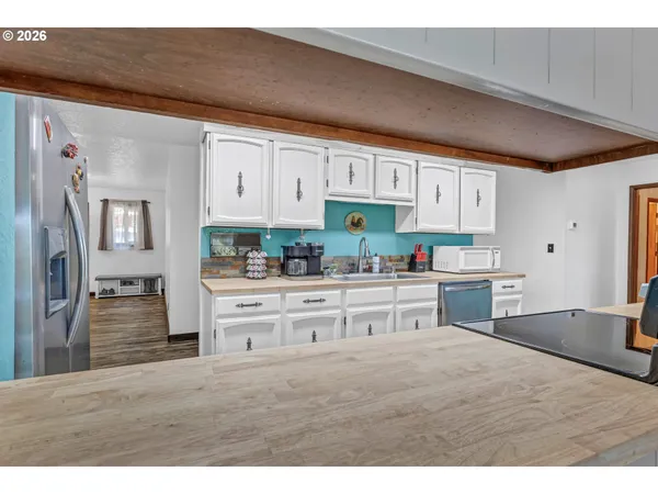 $649,000 | 331 Hemlock Lane, Roseburg, OR 97471