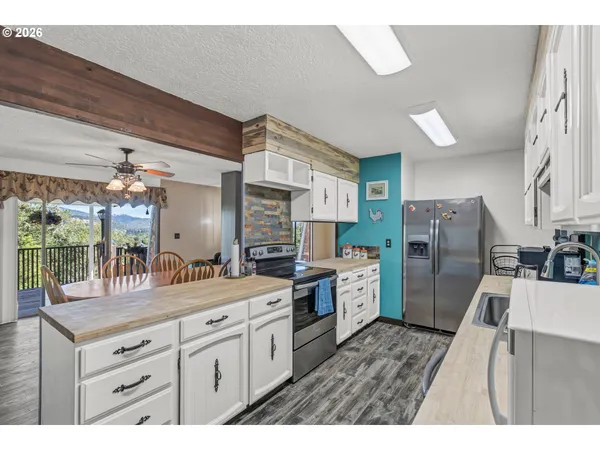 $649,000 | 331 Hemlock Lane, Roseburg, OR 97471