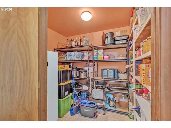 $649,000 | 331 Hemlock Lane, Roseburg, OR 97471