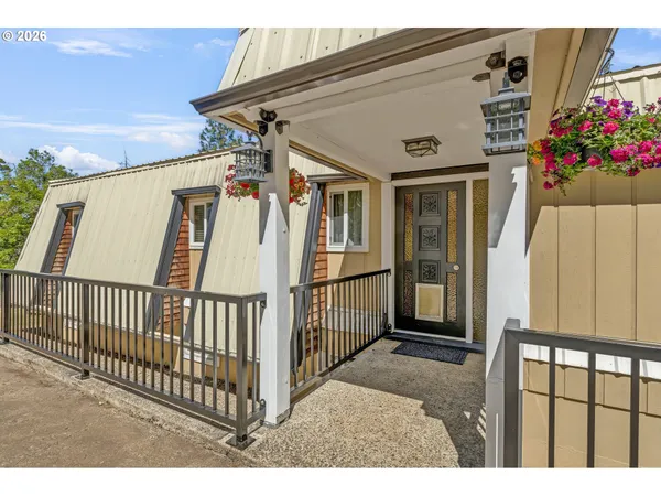 $649,000 | 331 Hemlock Lane, Roseburg, OR 97471