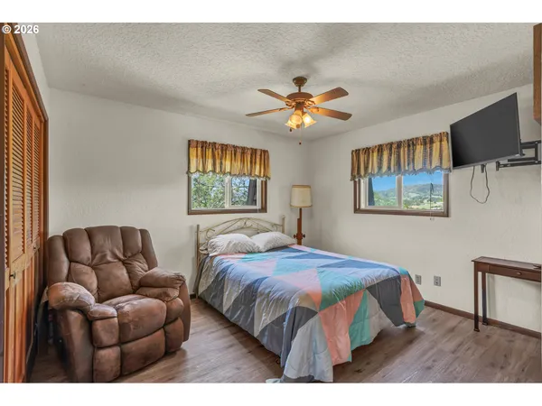 $649,000 | 331 Hemlock Lane, Roseburg, OR 97471