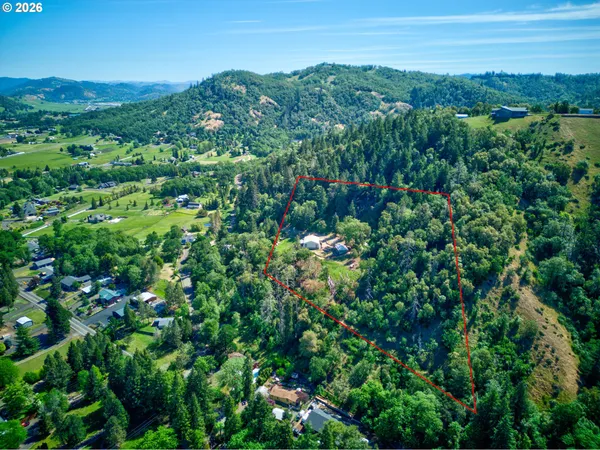 $649,000 | 331 Hemlock Lane, Roseburg, OR 97471