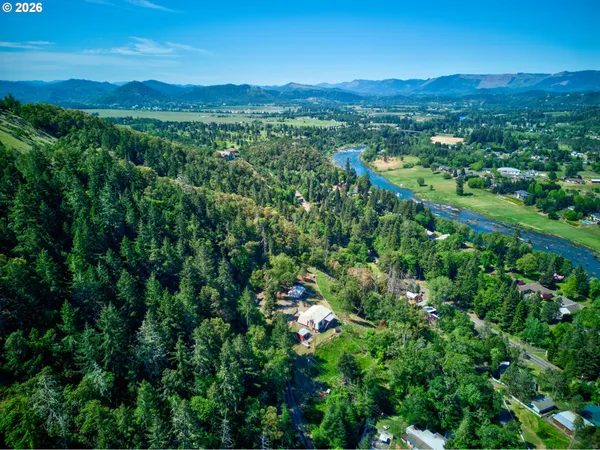$649,000 | 331 Hemlock Lane, Roseburg, OR 97471