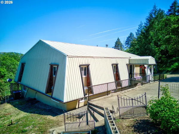 $649,000 | 331 Hemlock Lane, Roseburg, OR 97471