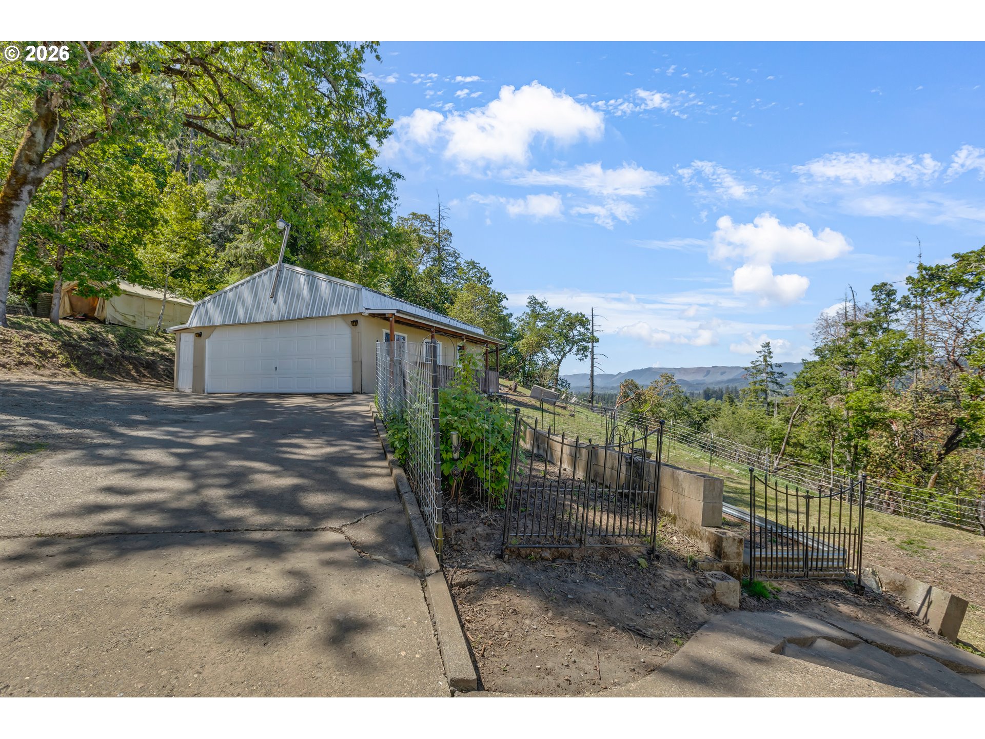331 Hemlock Lane Roseburg, OR 97471 - Photo 9 of 44