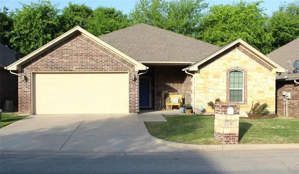 $340,000 | 1736 Sully Court, Stephenville, TX 76401