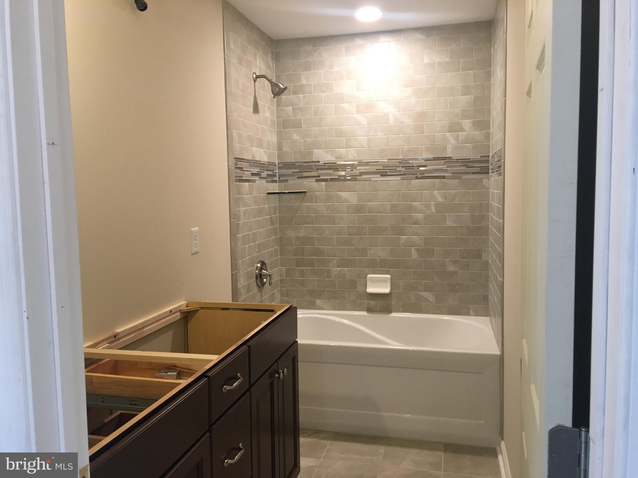 34 Richards Ferry Road Fredericksburg, VA 22406 - Photo 13 of 14 1st Floor Bath w/Gorgeous Tile