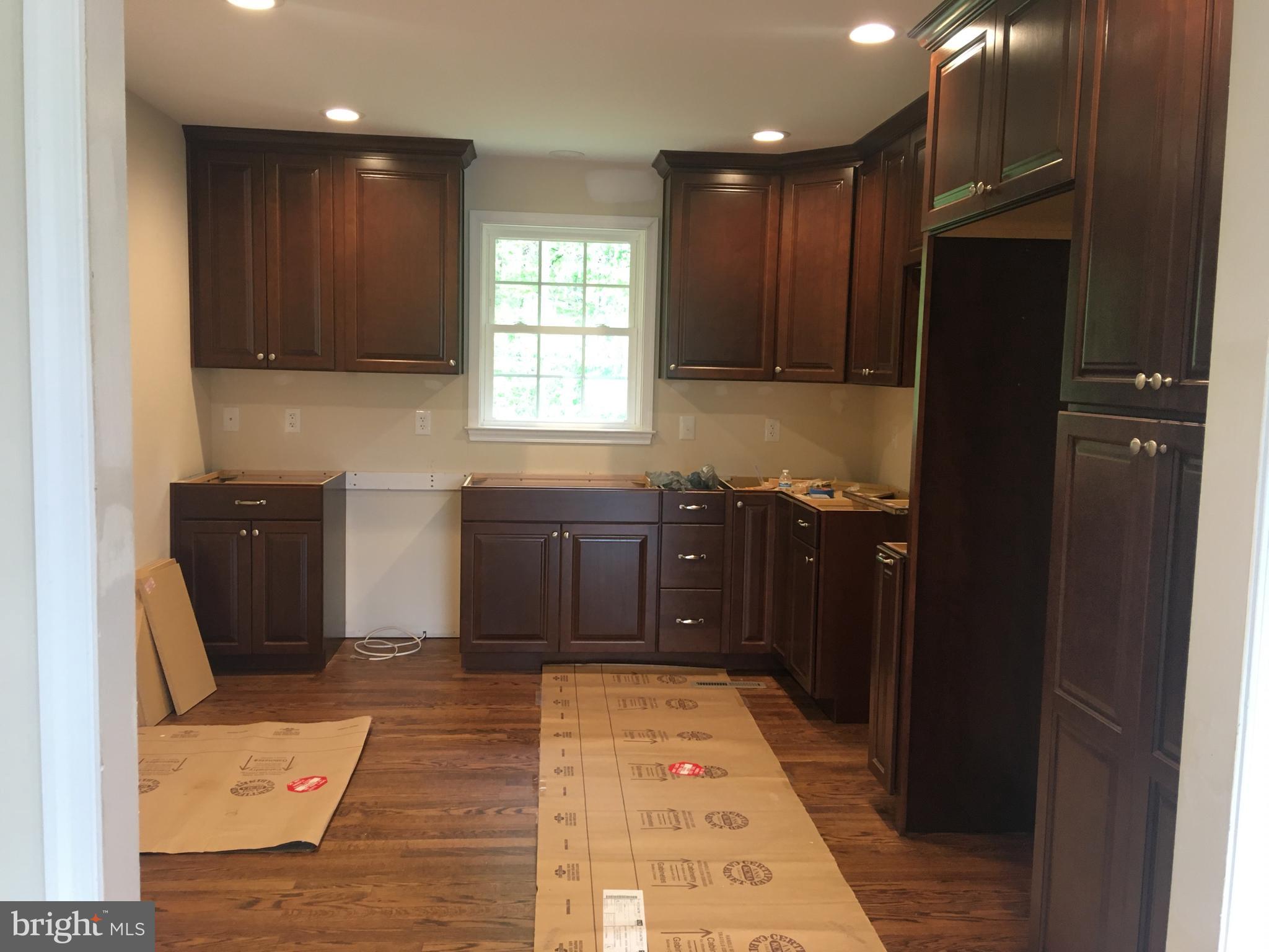 34 Richards Ferry Road Fredericksburg, VA 22406 - Photo 3 of 14 Upgraded Kitchen w/SS Appliances, Granite & more!