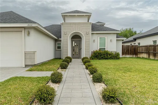 $425,000 | 1809 Red River Avenue, Edinburg, TX 78539