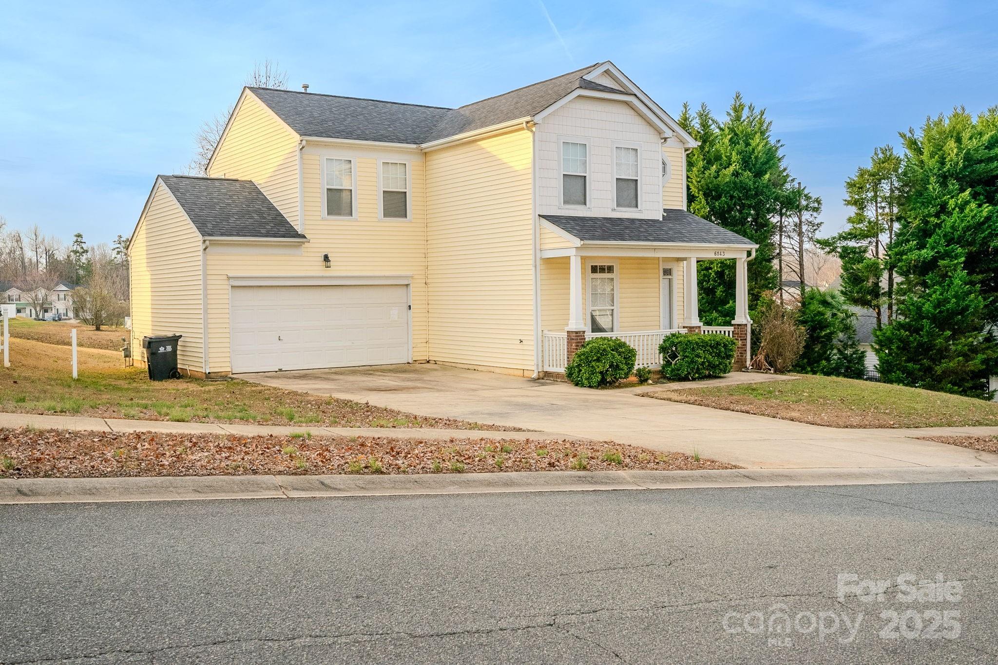 6143 Raisin Tree Lane Charlotte, NC 28215 - Photo 1 of 37