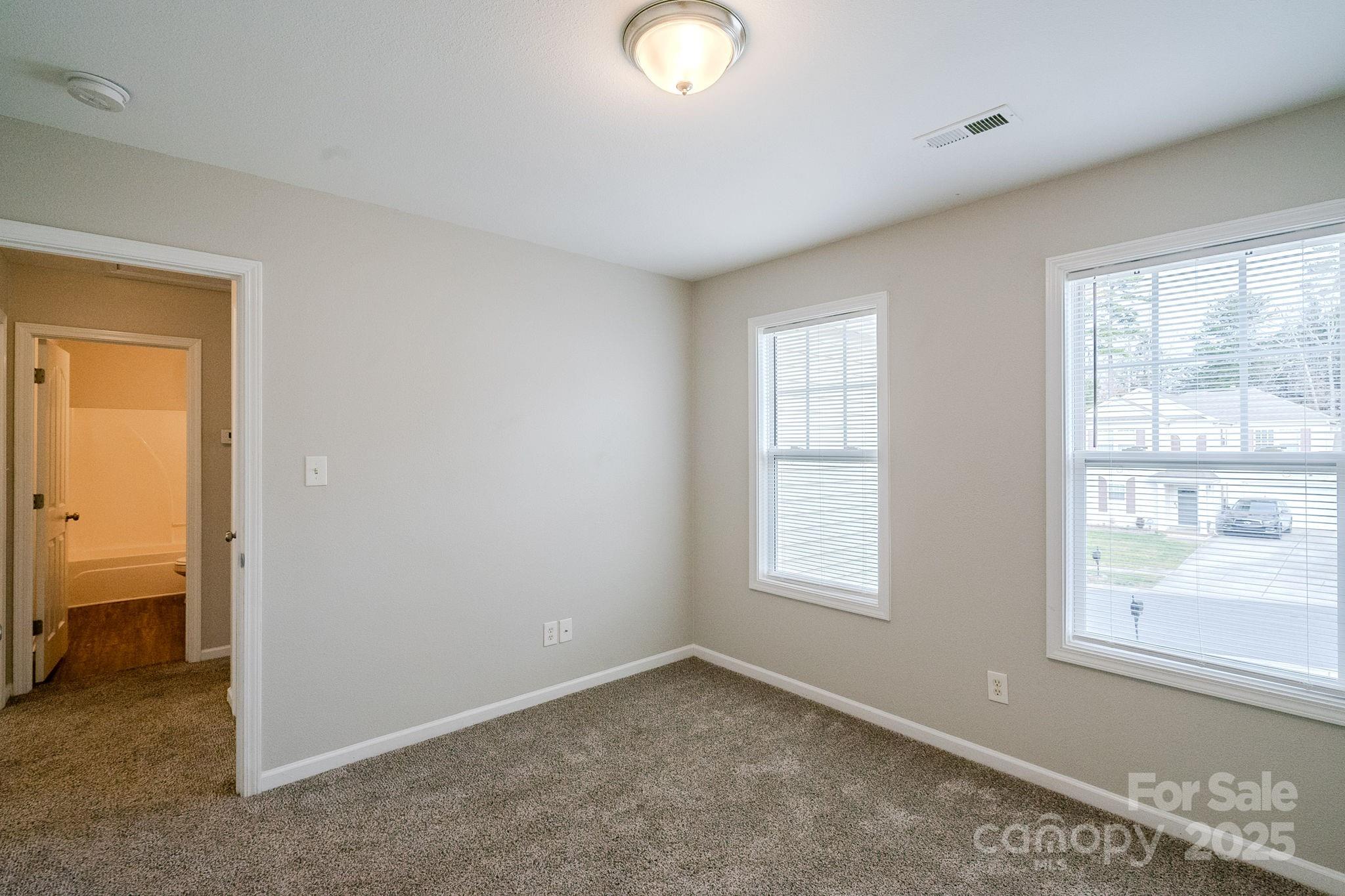 6143 Raisin Tree Lane Charlotte, NC 28215 - Photo 14 of 37