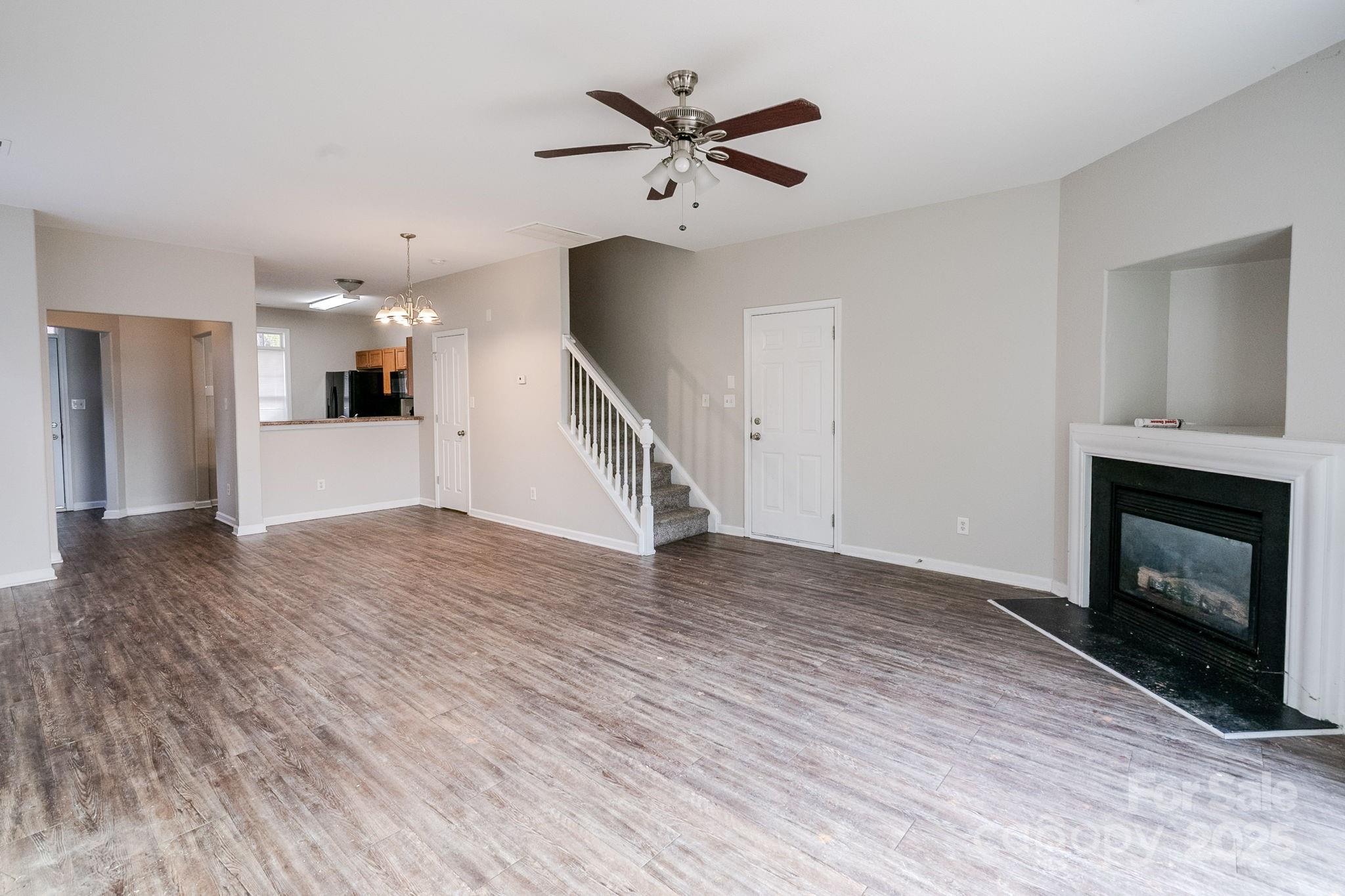 6143 Raisin Tree Lane Charlotte, NC 28215 - Photo 8 of 37
