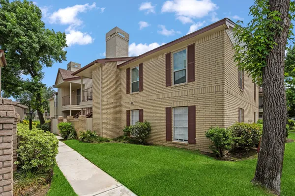 $139,900 | 2120 El Paseo Street, Unit 3008, Houston, TX 77054