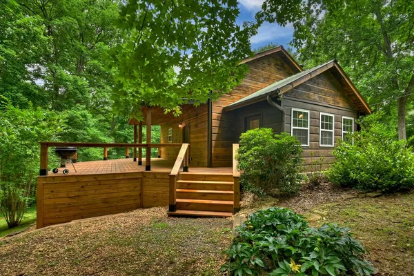 $389,900 | 665 Shady Lane, Mineral Bluff, GA 30559
