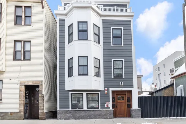 $590,000 | 337 Chelsea Street, Unit 1, Boston, MA 02128