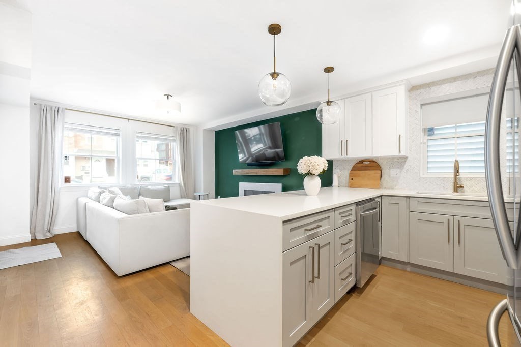 337 Chelsea Street, Unit 1 Boston, MA 02128 - Photo 2 of 15