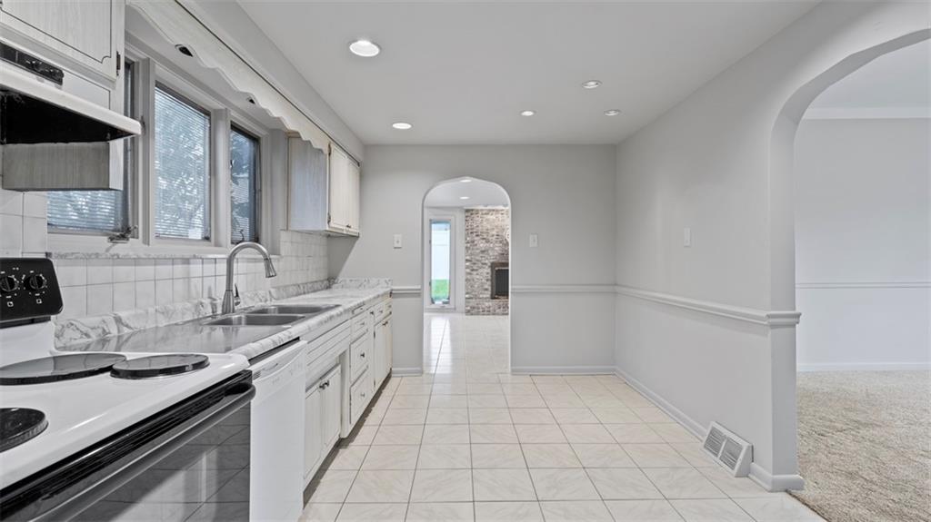 415 Wilcox Street Carnegie, PA 15106 - Photo 12 of 30