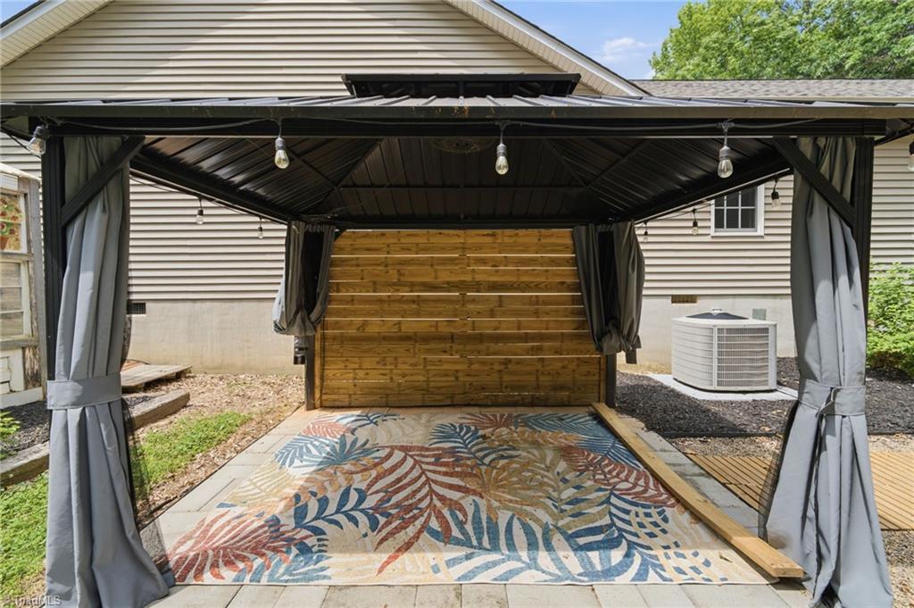 376 Staplewood Road Lexington, NC 27295 - Photo 44 of 50 portico