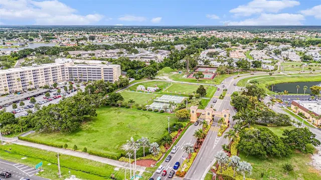 $90,000 | 301 Andover Place South, Unit 175, Sun City Center, FL 33573