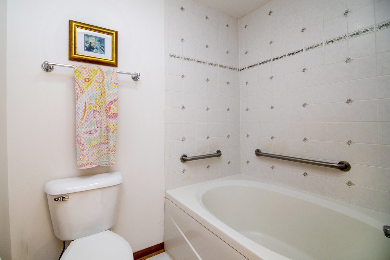 548 Olde Oak Drive, Unit 548 Bourbonnais, IL 60914 - Photo 19 of 26 a bathroom with a sink and toilet