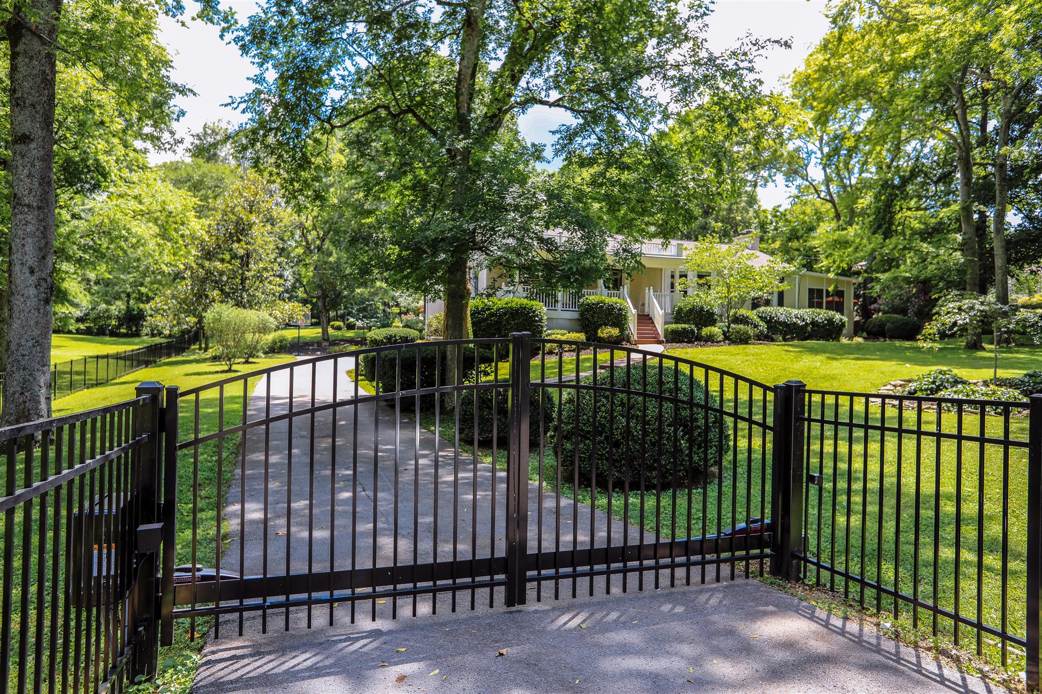 703 Davidson Road Nashville, TN 37205 - Photo 1 of 30 Gallery Image 1