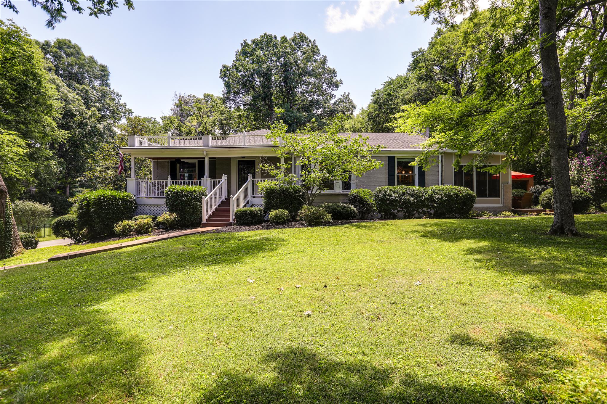 703 Davidson Road Nashville, TN 37205 - Photo 2 of 30 Gallery Image 2