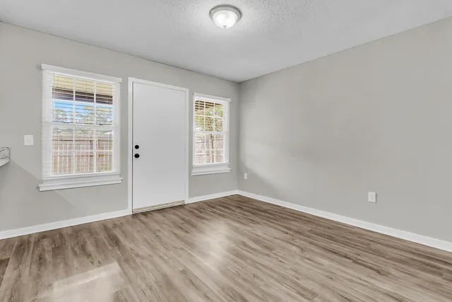 $1,650 | 5737 Dewsbury Lane, North Charleston, SC 29418