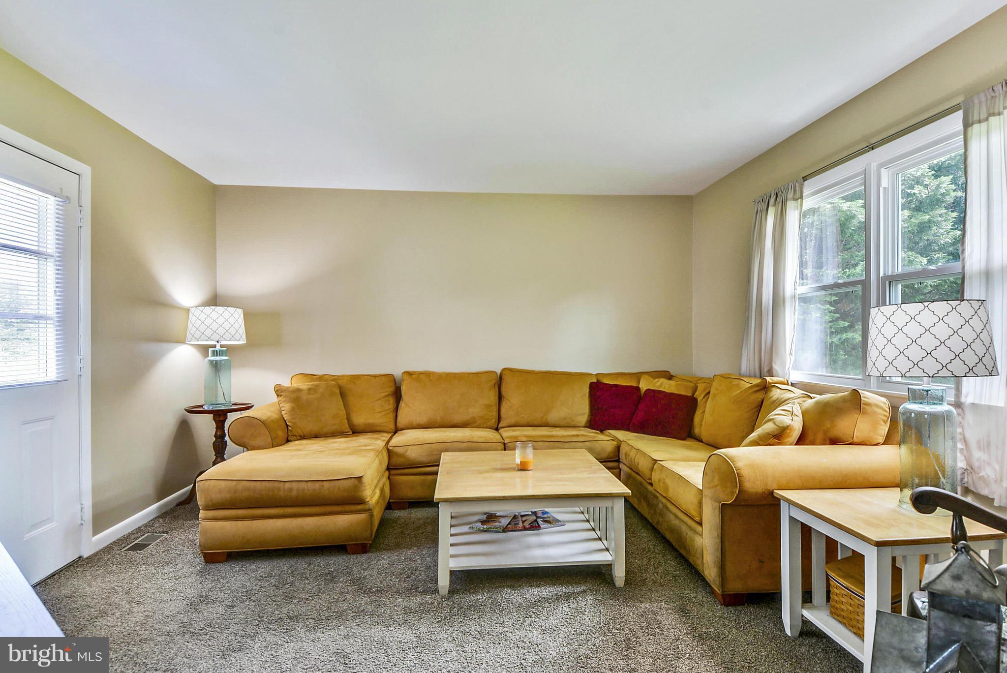 146 Old Solomons Island Road Lothian, MD 20711 - Photo 23 of 30 Living Room