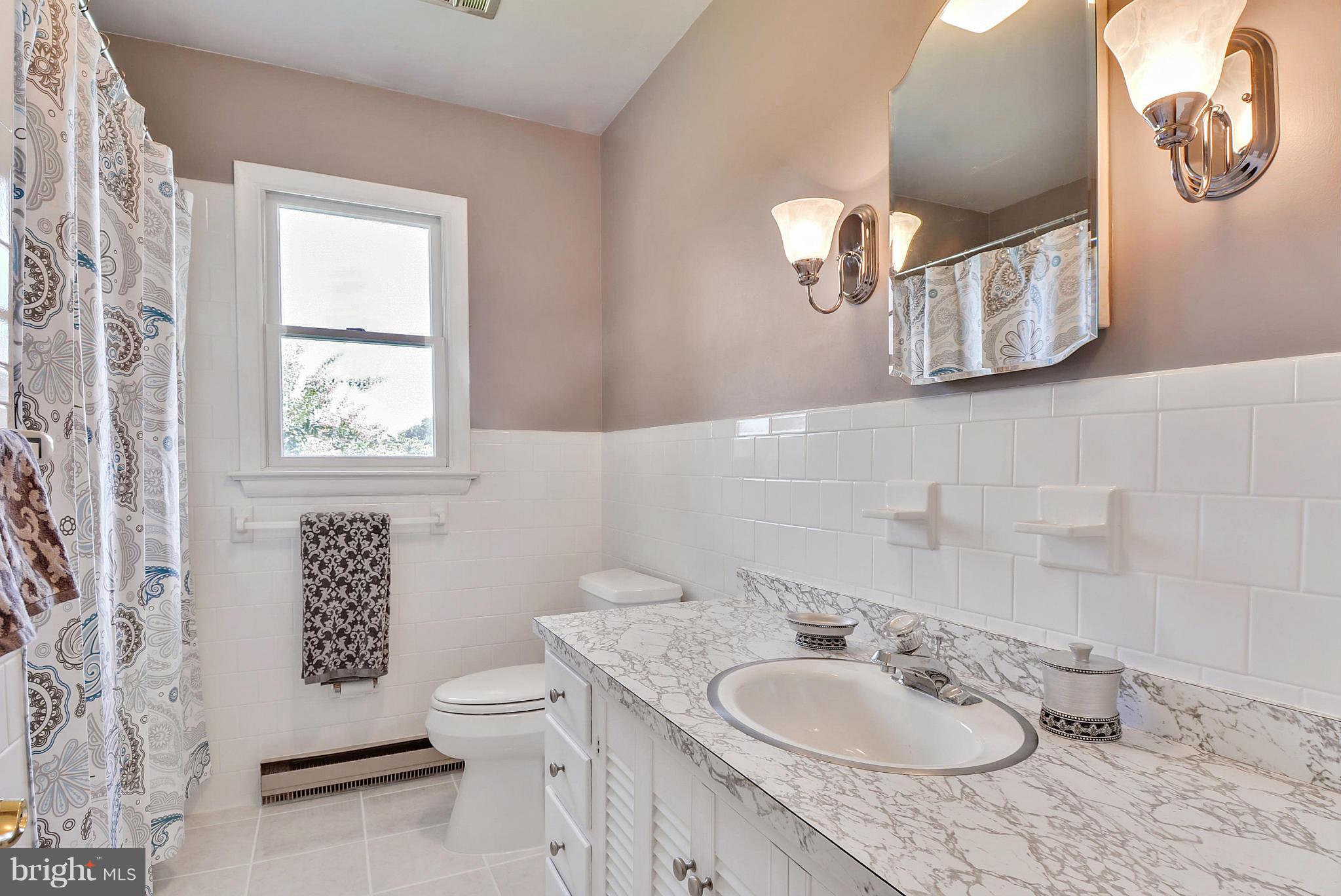 146 Old Solomons Island Road Lothian, MD 20711 - Photo 8 of 30 Bath