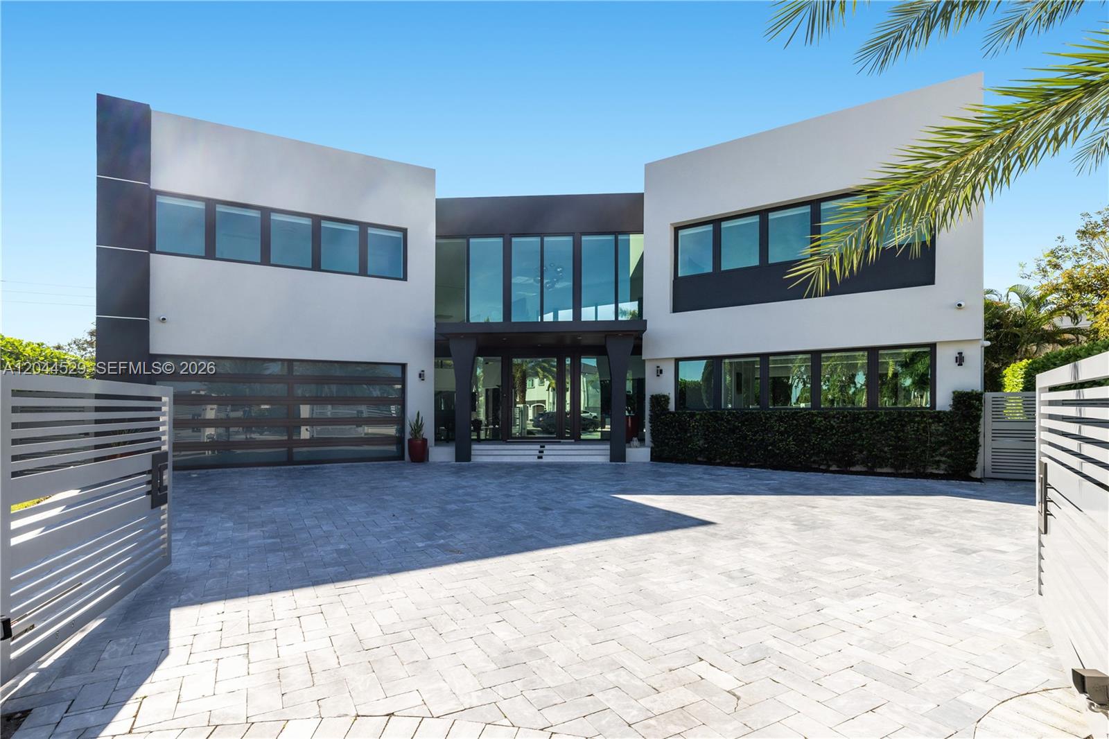 15712 Southwest 69th Lane Miami, FL 33193 - Photo 4 of 64