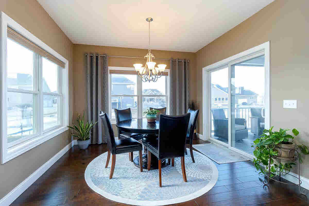 3935 Thomas Pointe Road Davenport, IA 52807 - Photo 8 of 24 Gallery Image 8