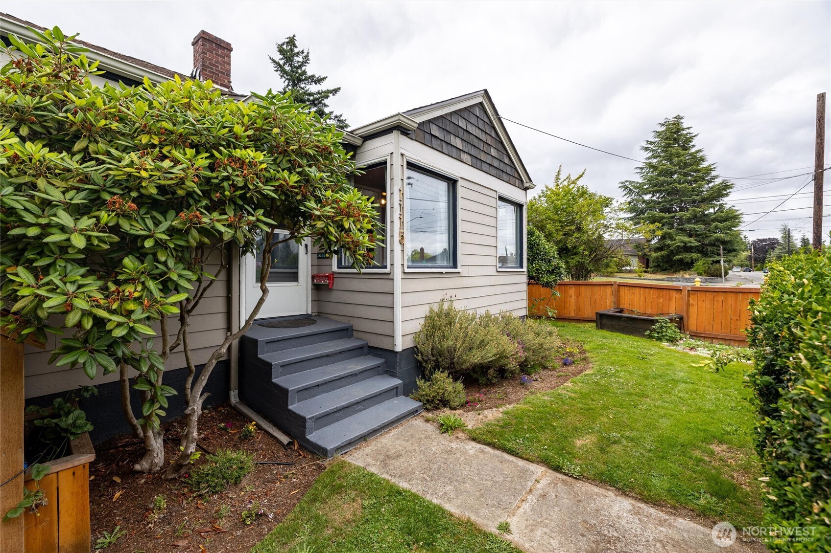 1115 Broad Street Mount Vernon, WA 98274 - Photo 1 of 40