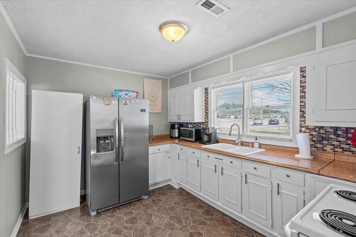 859 Floyd Road Spartanburg, SC 29307 - Photo 10 of 31