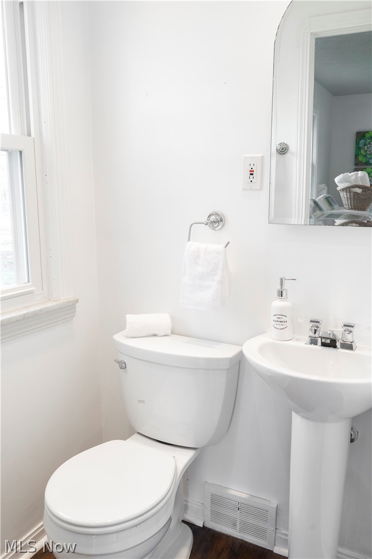 31915 Cedar Road Cleveland, OH 44124 - Photo 12 of 20 Gallery Image 12