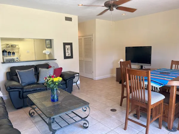 $290,000 | 220 Riverhill Club Lane, Kerrville, TX 78028