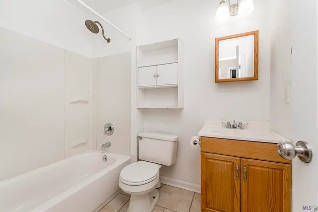 $2,050 | 3105 Legend Street, Meraux, LA 70075