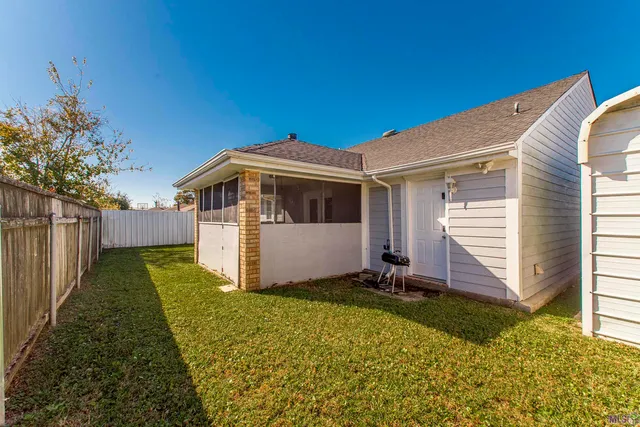 $2,050 | 3105 Legend Street, Meraux, LA 70075