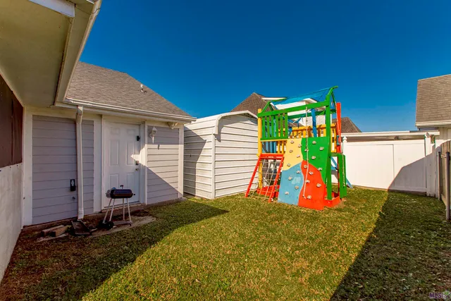 $2,050 | 3105 Legend Street, Meraux, LA 70075