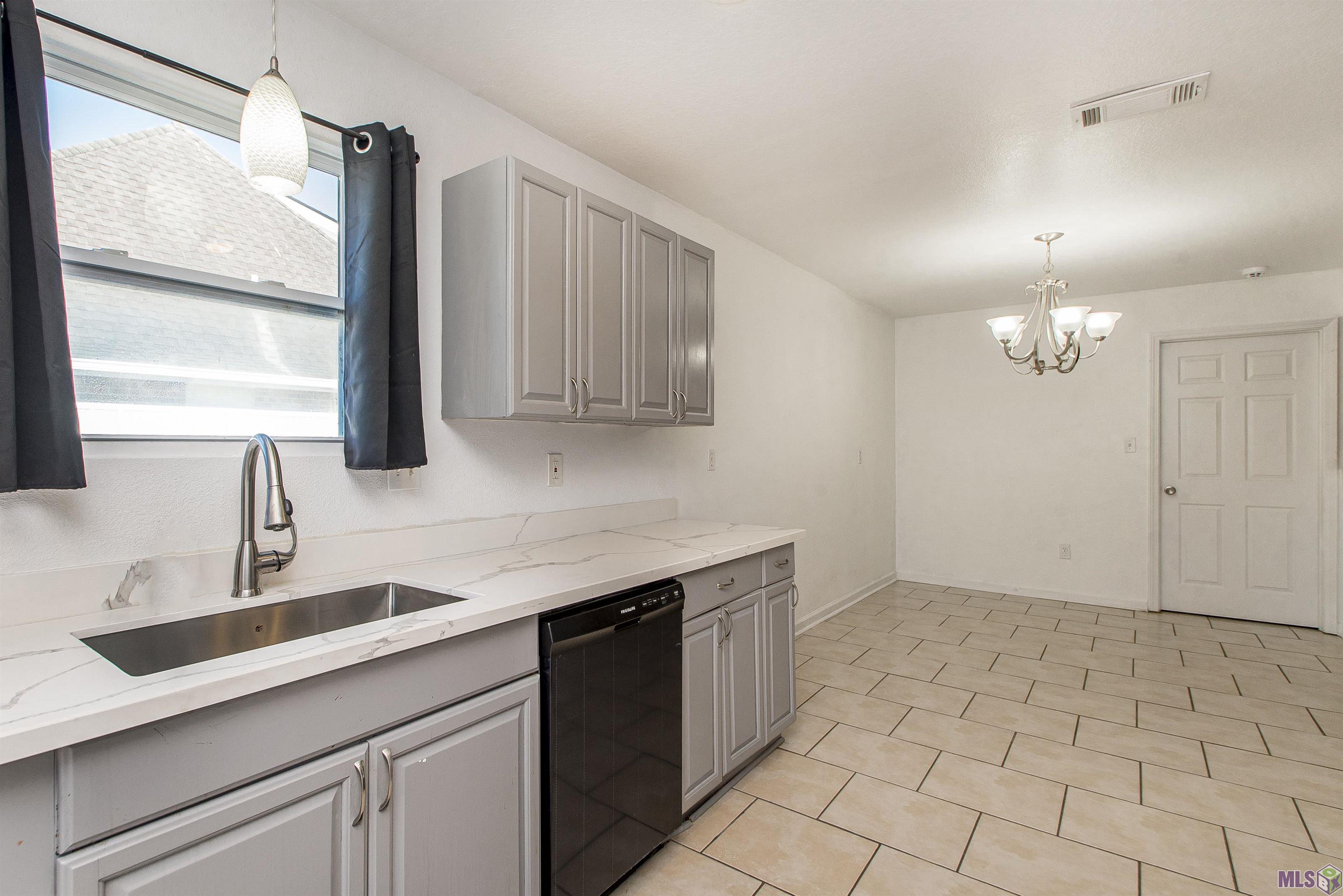 3105 Legend Street Meraux, LA 70075 - Photo 4 of 30