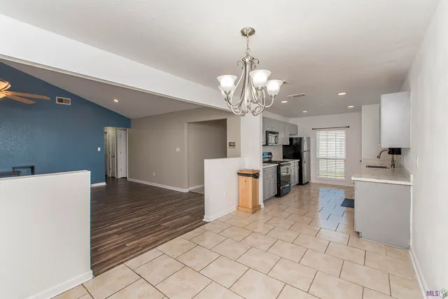 $2,050 | 3105 Legend Street, Meraux, LA 70075