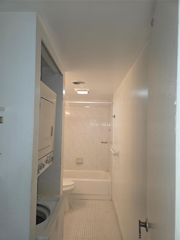 4158 Inverrary Drive, Unit 104 Lauderhill, FL 33319 - Photo 37 of 40 a bathroom with a bathtub and a shower