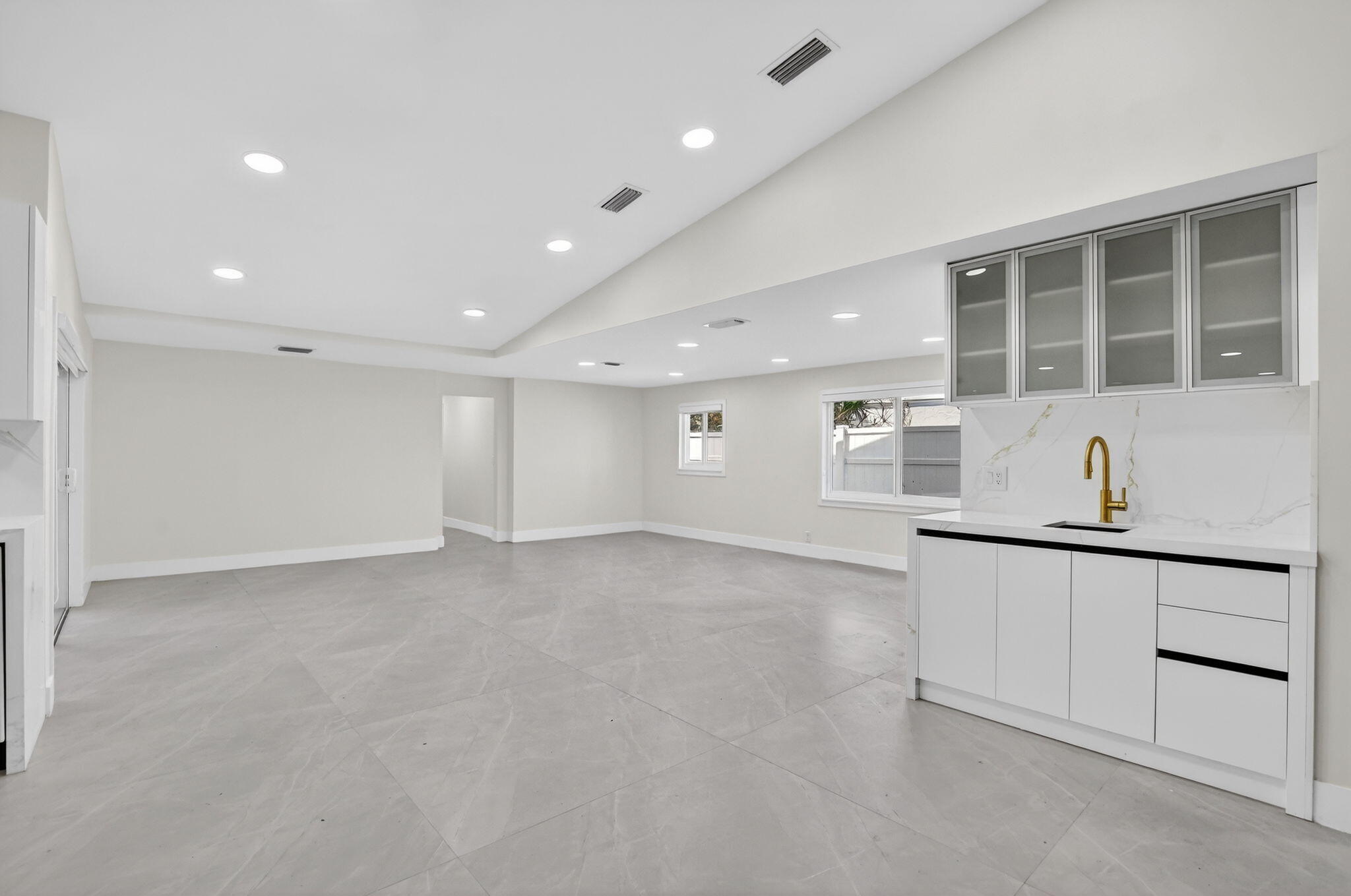 7134 San Sebastian Drive Boca Raton, FL 33433 - Photo 5 of 73 4-web-or-mls-DSC_3107