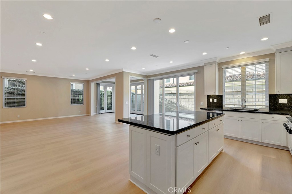 114 Chestnut Grove Irvine, CA 92620 - Photo 13 of 51