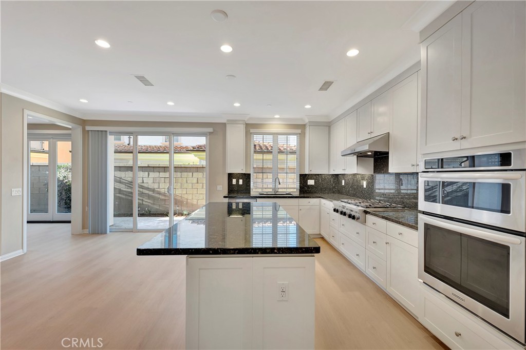 114 Chestnut Grove Irvine, CA 92620 - Photo 14 of 51