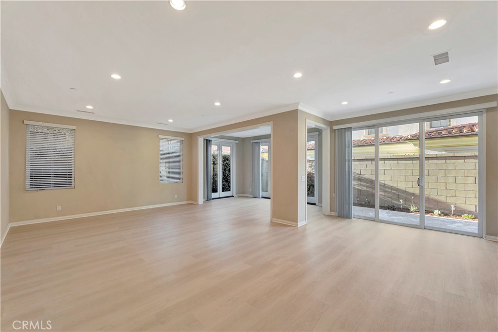 114 Chestnut Grove Irvine, CA 92620 - Photo 3 of 51