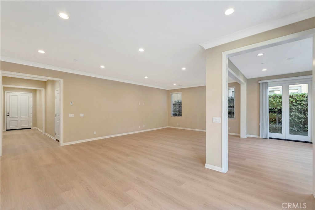 114 Chestnut Grove Irvine, CA 92620 - Photo 9 of 51