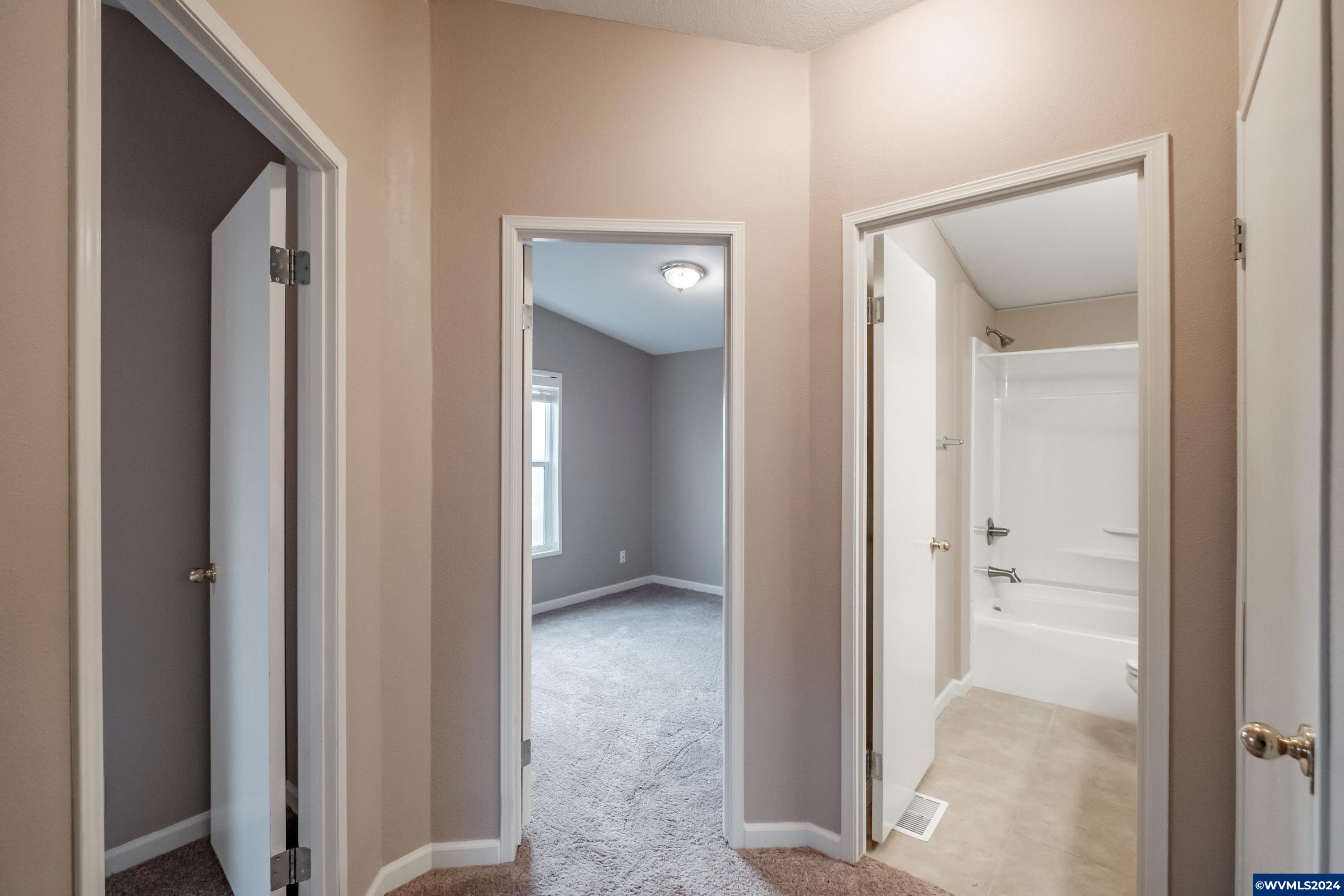3346 Sunnyview Road Northeast, Unit 19 Salem, OR 97301 - Photo 12 of 34 Gallery Image 12